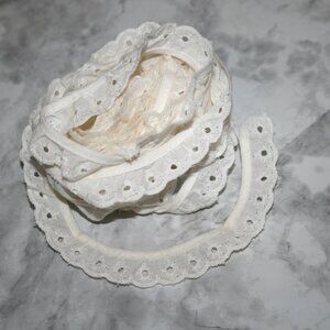 EYELET TRIM #1454 - Cut Out Floral Trim Cream Natural - 5 1/2 yds - 3/4"